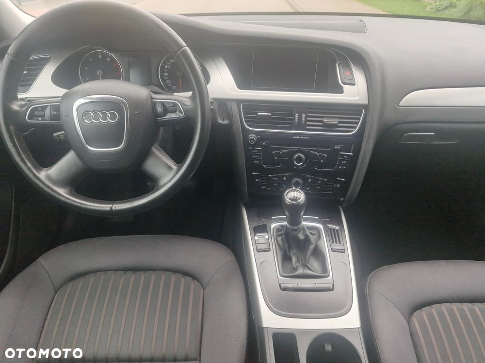 Audi A4 Avant - 22