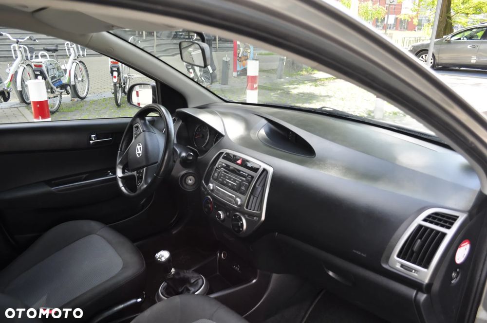 Hyundai i20 1.25 Comfort - 13