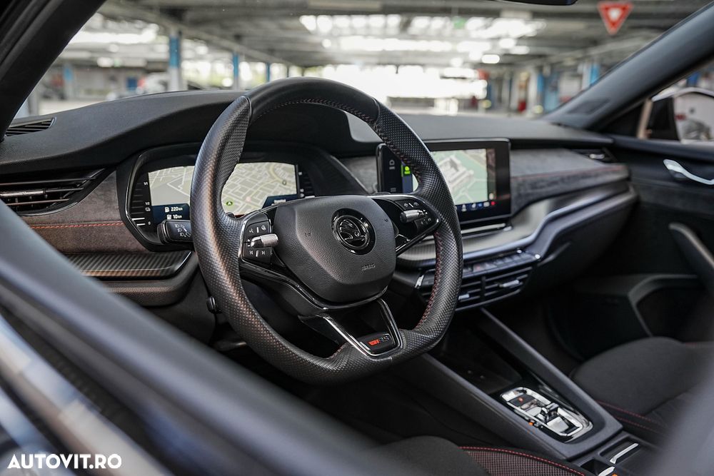 Skoda Octavia 1.4 TSI DSG RS First Edition - 6