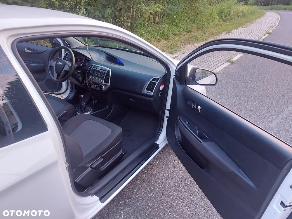 Hyundai i20 1.25 Classic + - 10
