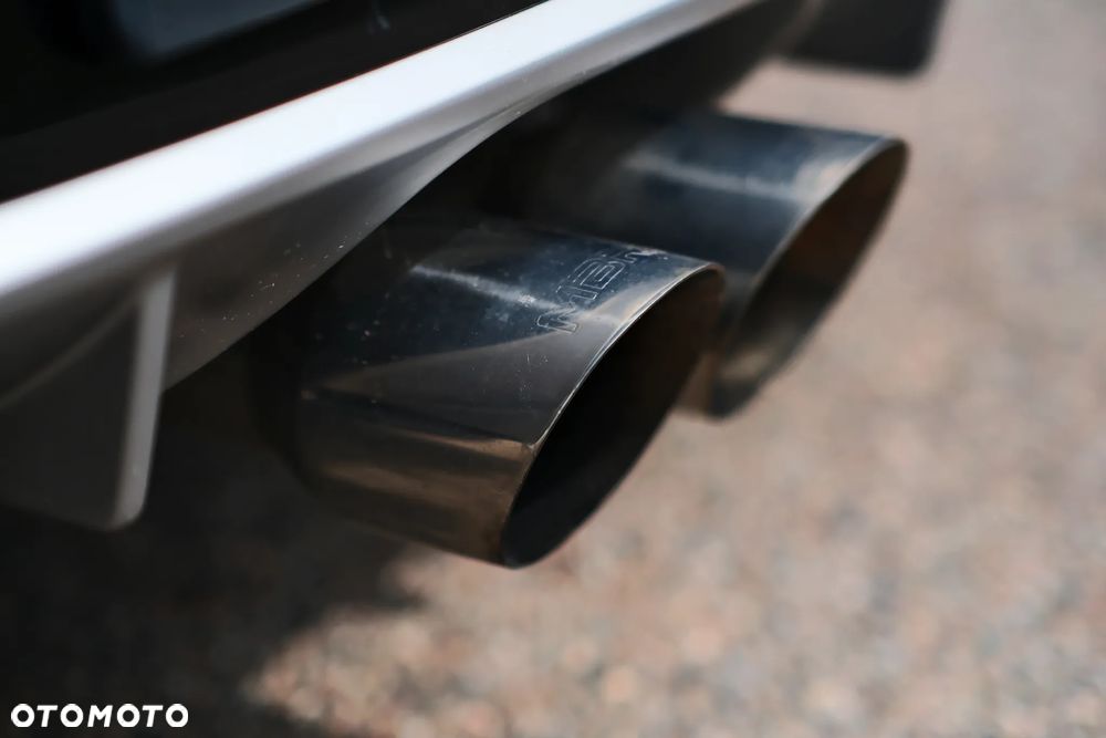 Hyundai Veloster - 18