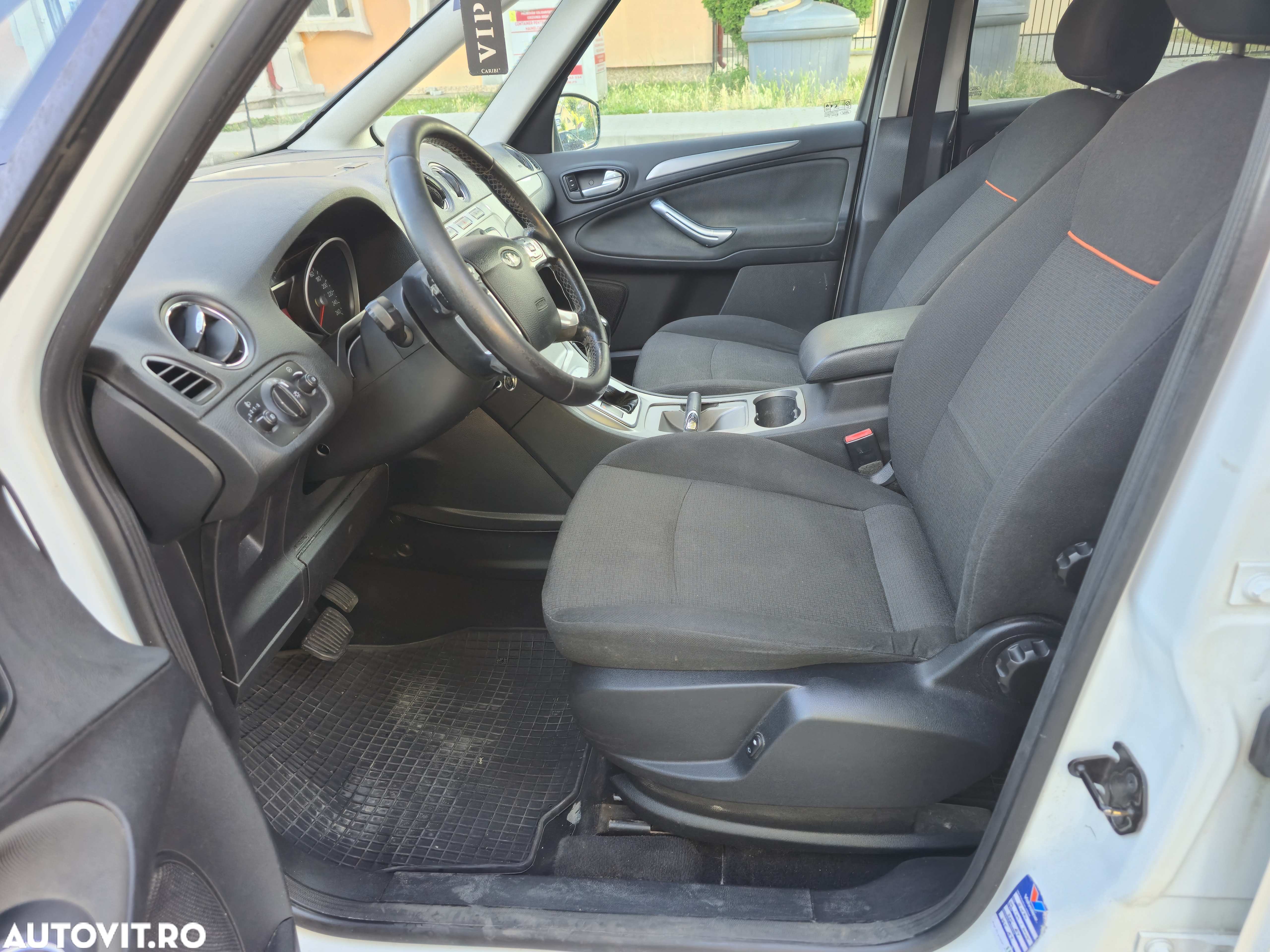 Ford Galaxy 2.0 TDCi DPF Aut. Ghia - 13