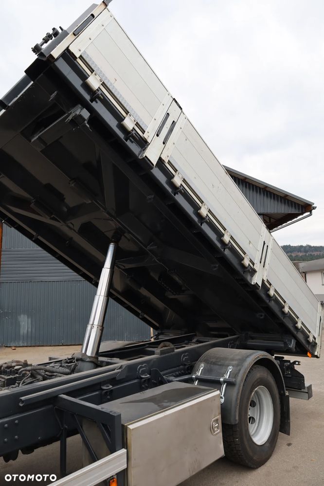 Volvo FL - 8
