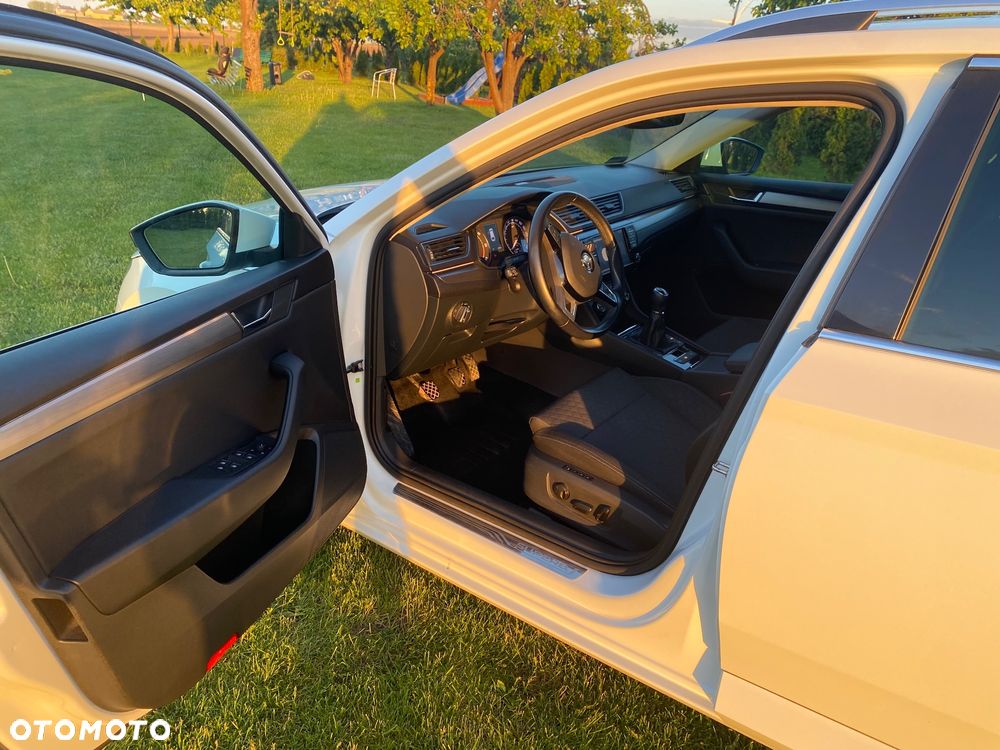 Skoda Superb 2.0 TDI Style - 13