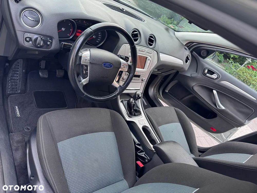 Ford Mondeo - 19