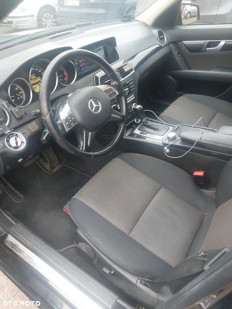 Mercedes-Benz Klasa C 200 CDI DPF (BlueEFFICIENCY) 7G-TRONIC - 13