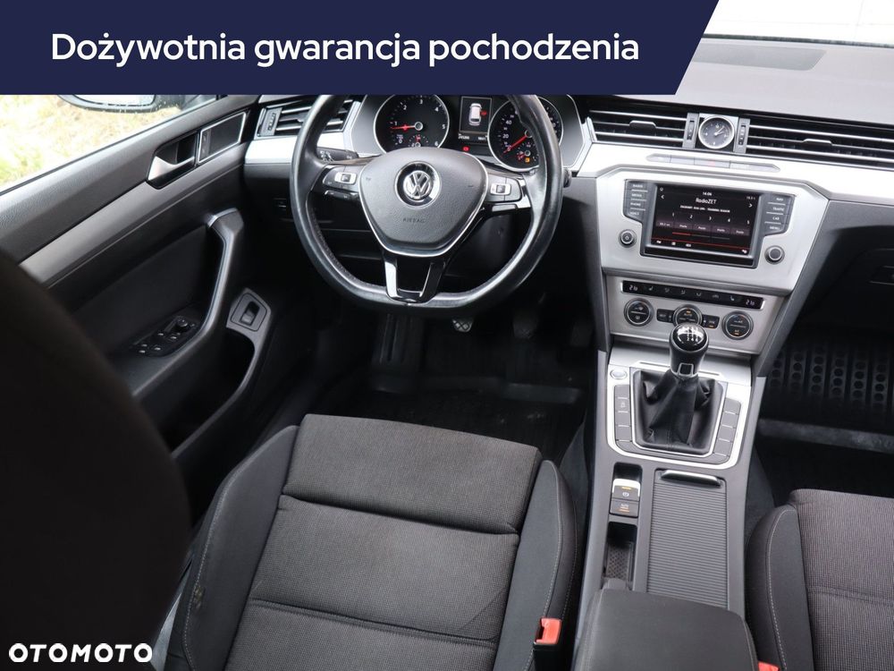 Volkswagen Passat Variant - 9