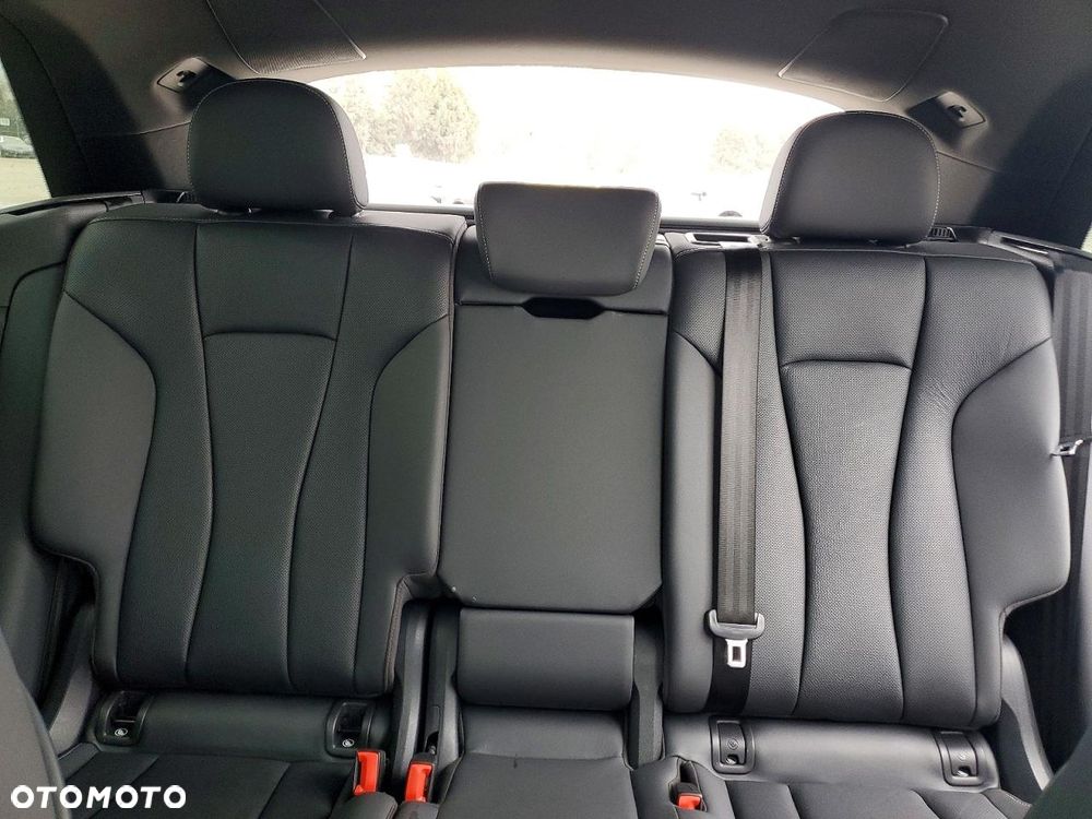 Audi Q8 55 TFSI quattro tiptronic - 10