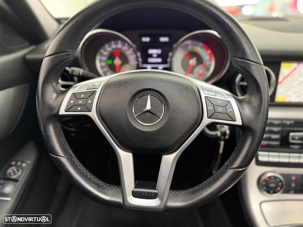 Mercedes-Benz SLK 200 (BlueEFFICIENCY) - 17