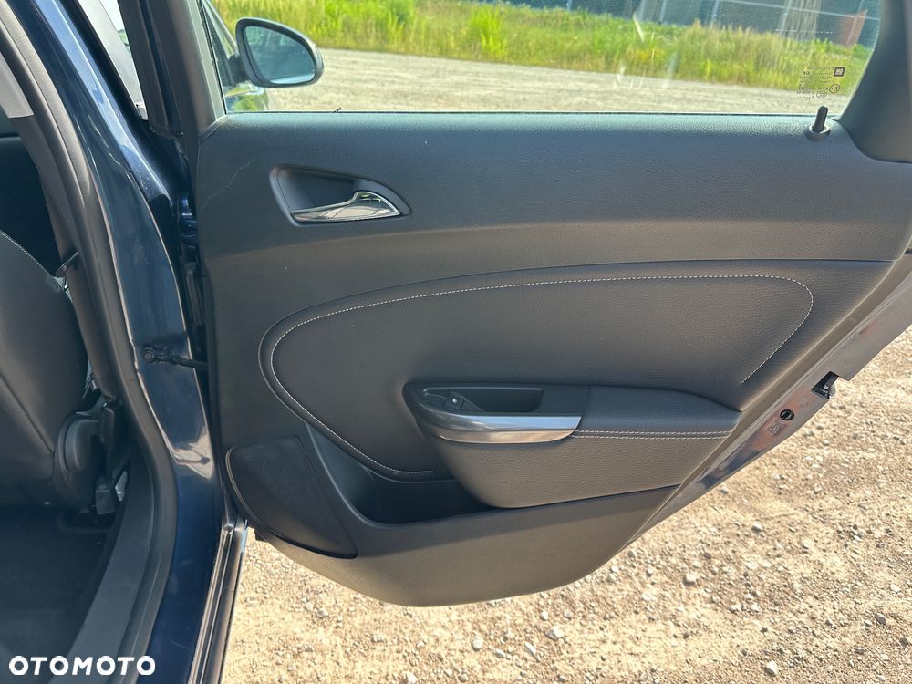 Opel Astra 1.6 Turbo Innovation - 33
