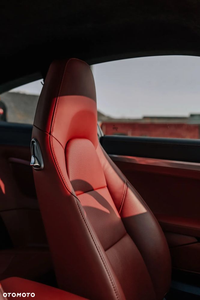 Porsche 911 Turbo - 10