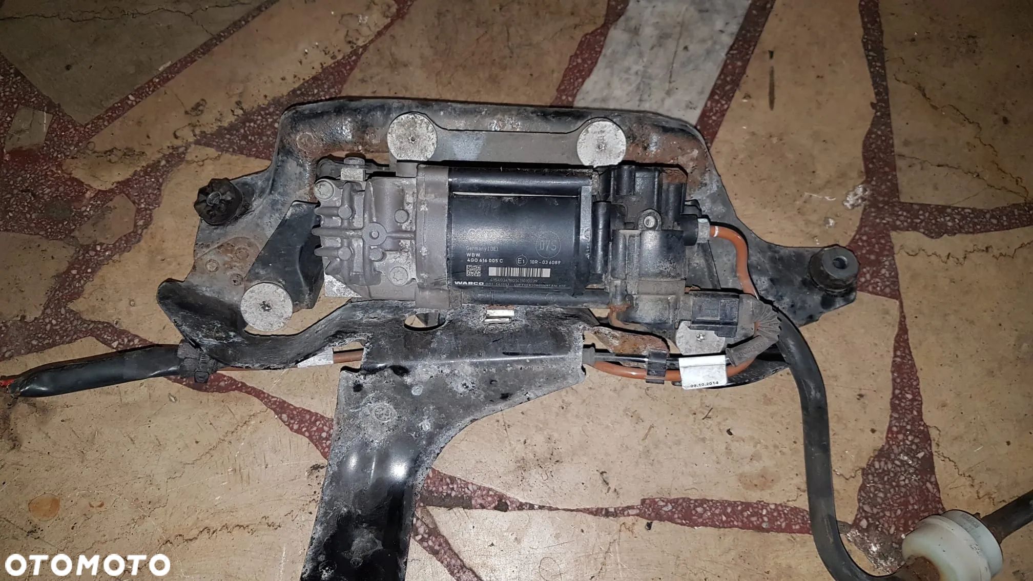 KOMPRESOR ZAWIESZENIA AUDI 4G C7 A6 A7 4G0616005C - 1