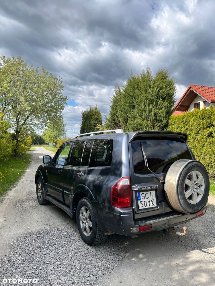Mitsubishi Pajero - 6