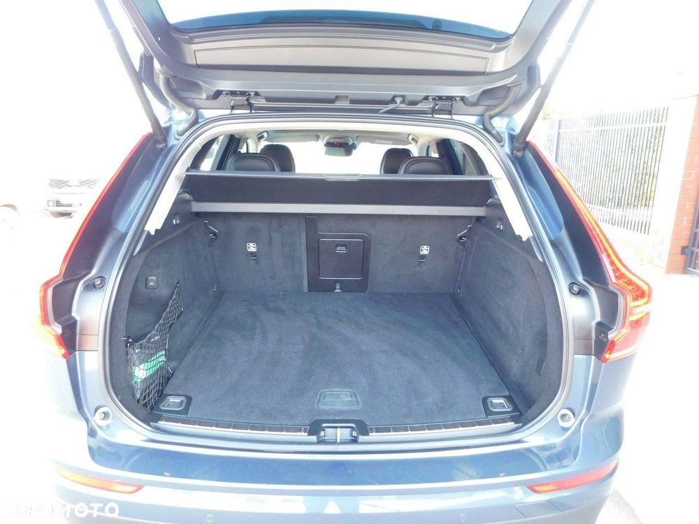 Volvo XC 60 D3 Momentum Pro - 25