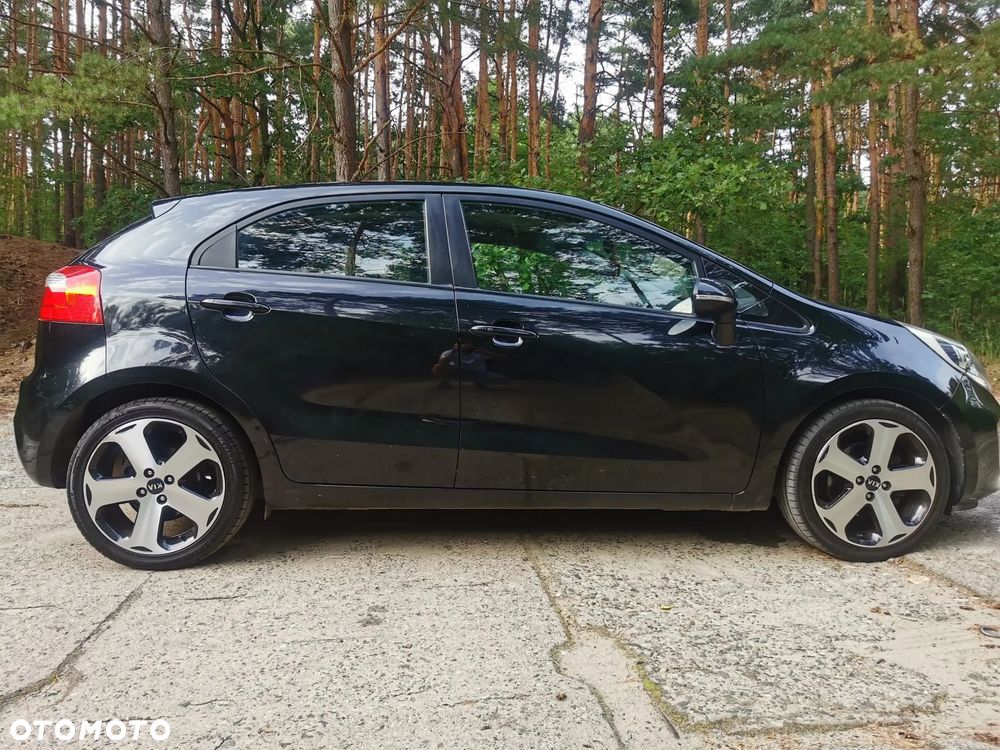 Kia Rio - 14