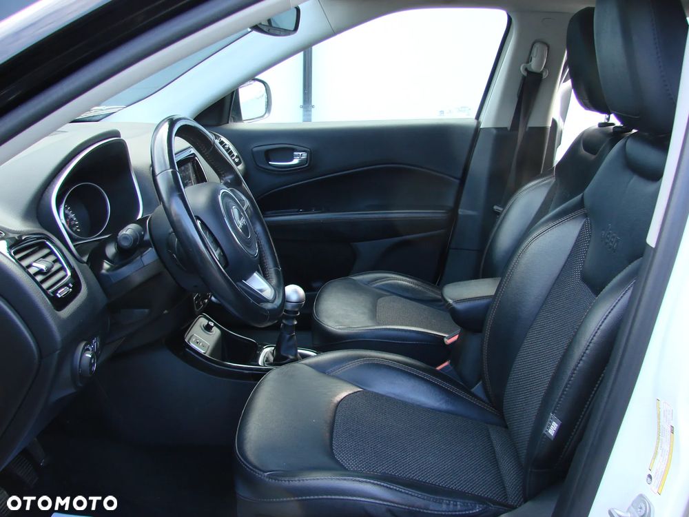 Jeep Compass - 18