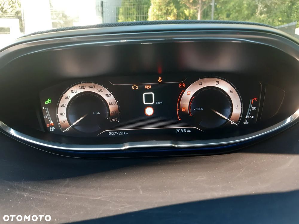Peugeot 5008 - 9