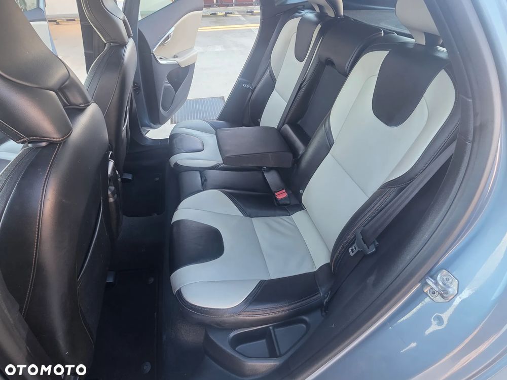 Volvo V40 - 10
