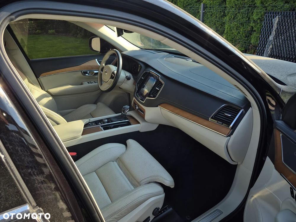 Volvo XC 90 - 11