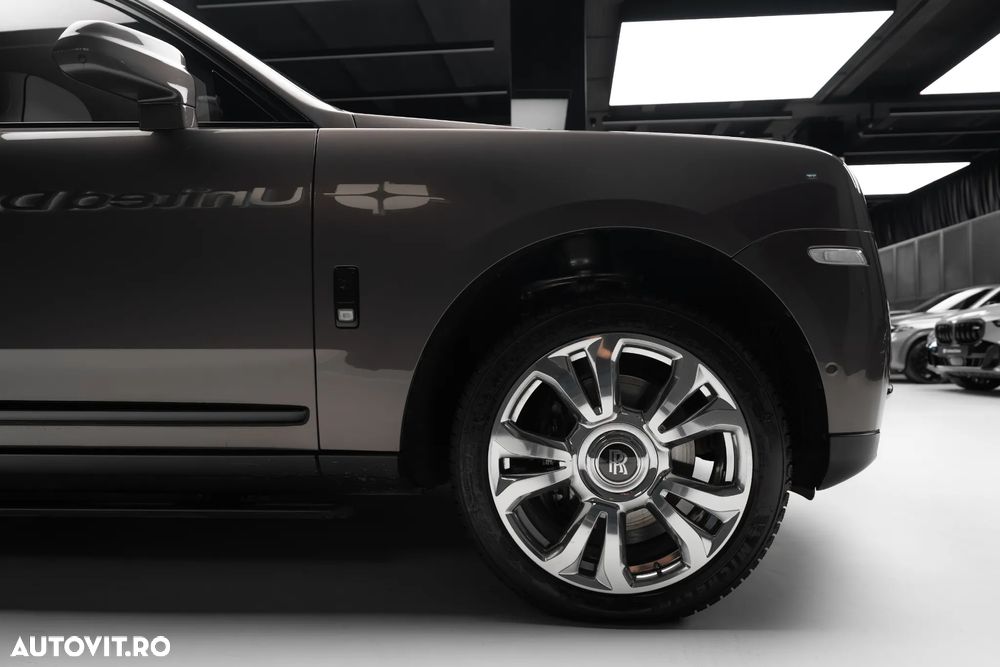 Rolls-Royce Cullinan Standard - 15