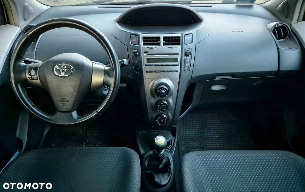 Toyota Yaris 1.33 Luna - 8
