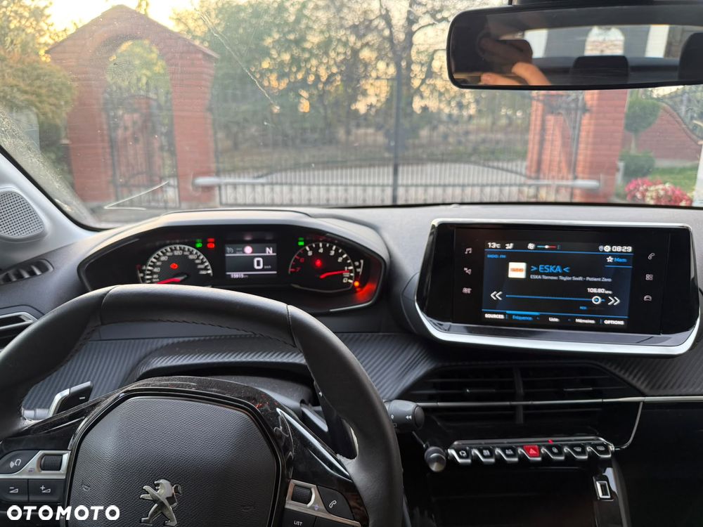 Peugeot 208 - 14