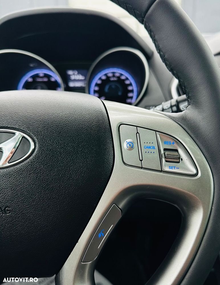 Hyundai ix35 1.7 CRDI 2WD Fifa World Cup Edition - 28