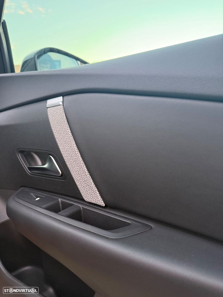 Citroën C4 PureTech 130 Stop&Start SHINE - 8