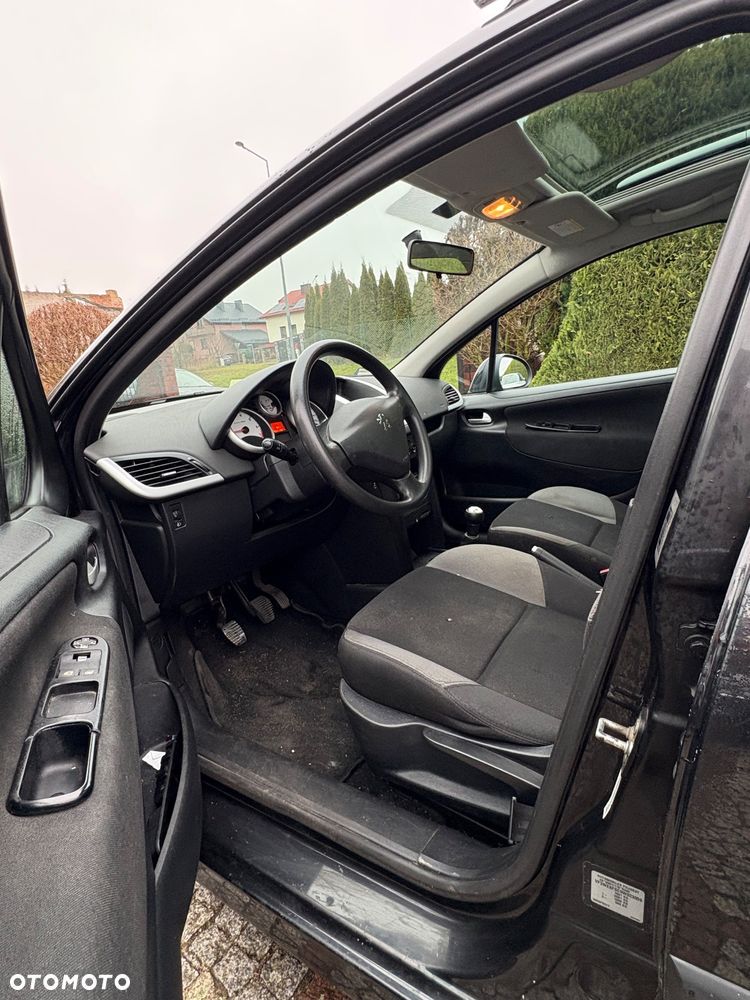 Peugeot 207 95 VTi Premium - 11