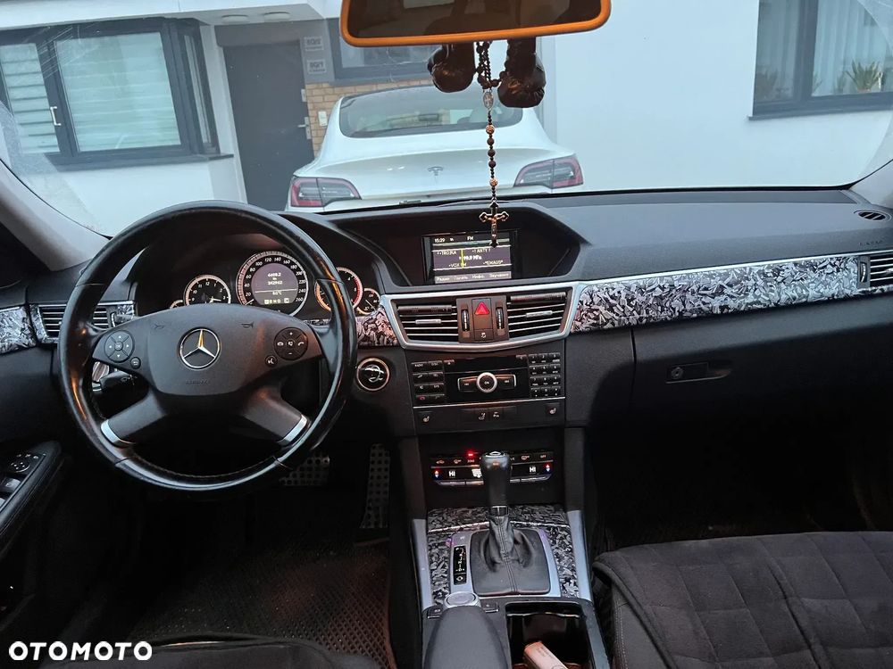 Mercedes-Benz Klasa E - 6