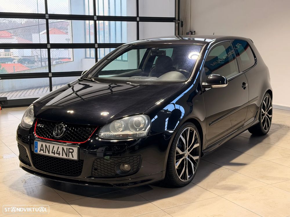 VW Golf 2.0 GTi DSG Pirelli - 1