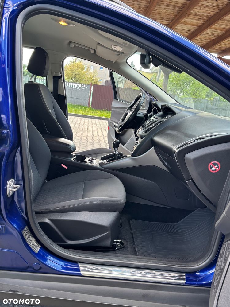 Ford Focus 1.0 EcoBoost Start-Stopp-System Ambiente - 11