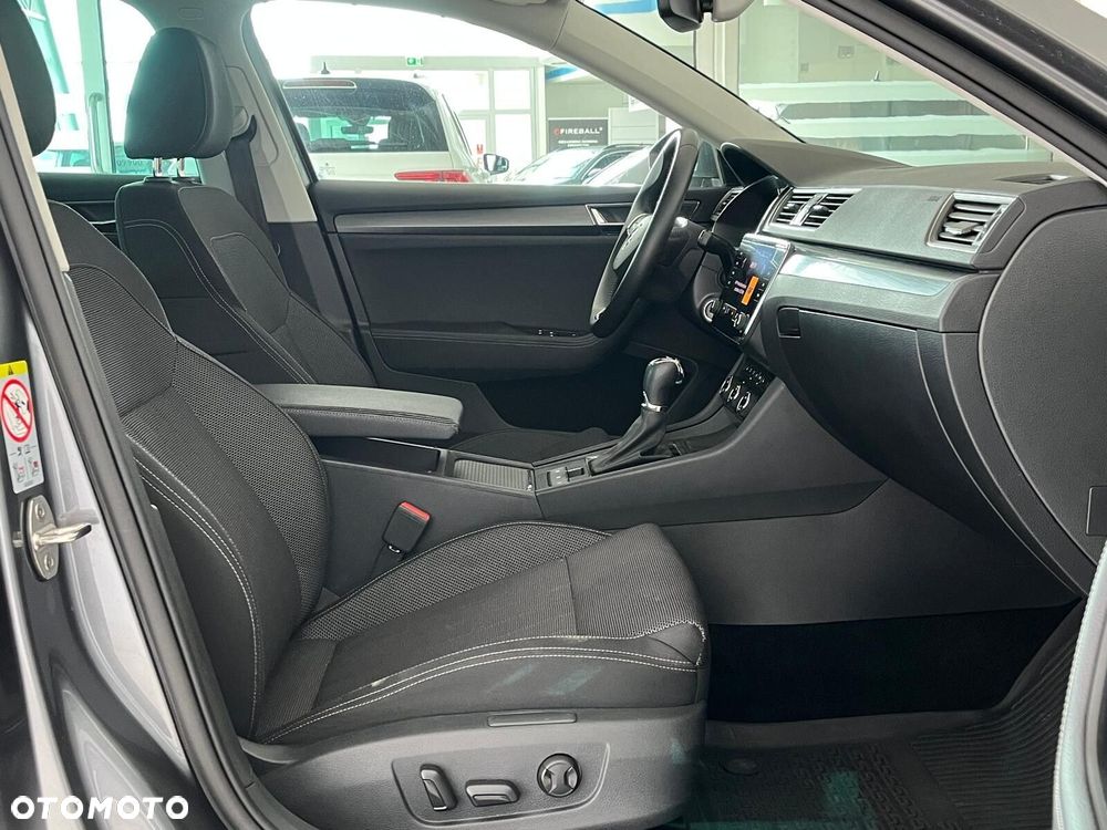 Skoda Superb 2.0 TDI SCR Style DSG - 23