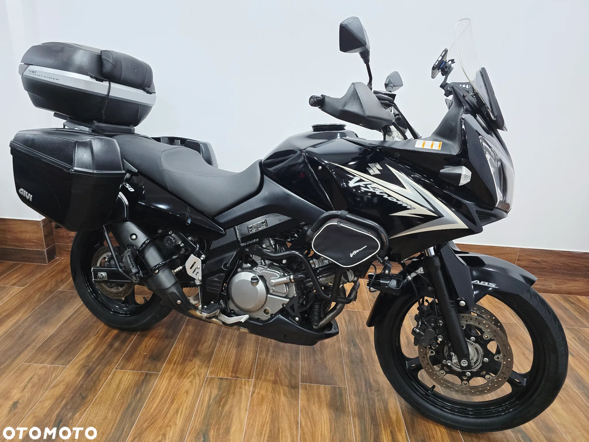 Suzuki DL - 5