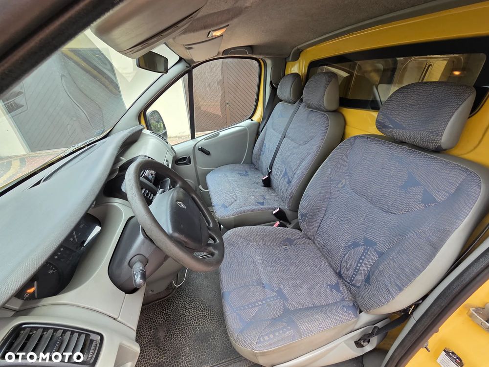 Renault Trafic - 16