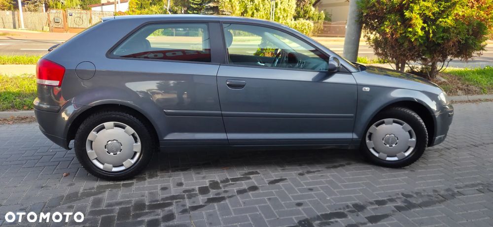 Audi A3 3-drzwiowe 1.6 Ambition - 19