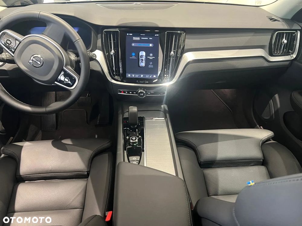 Volvo V60 B4 B DKG Plus Dark - 1