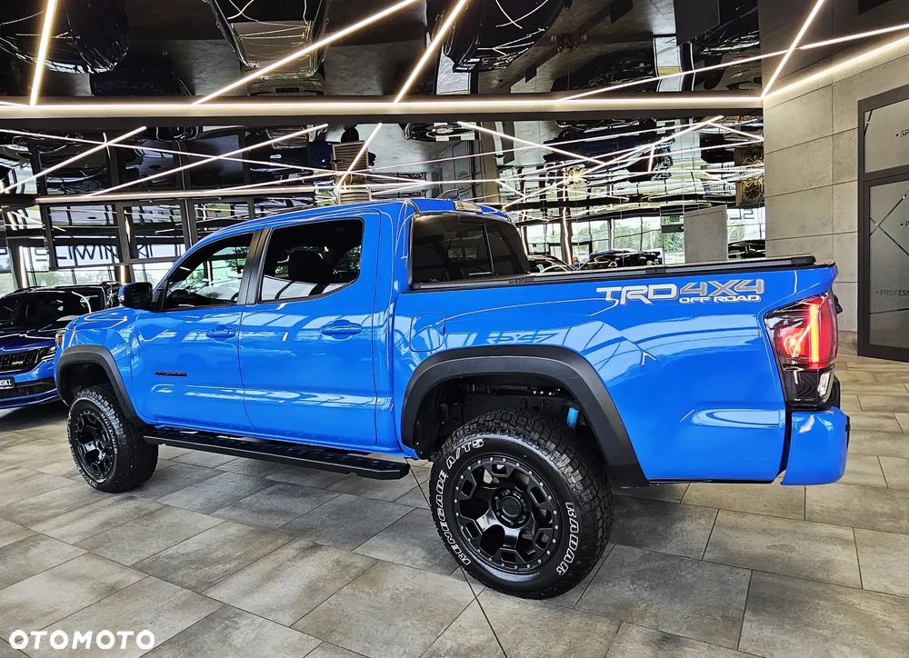 Toyota Tacoma - 6