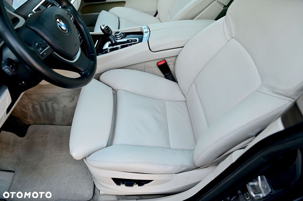 BMW Seria 5 530d xDrive - 18