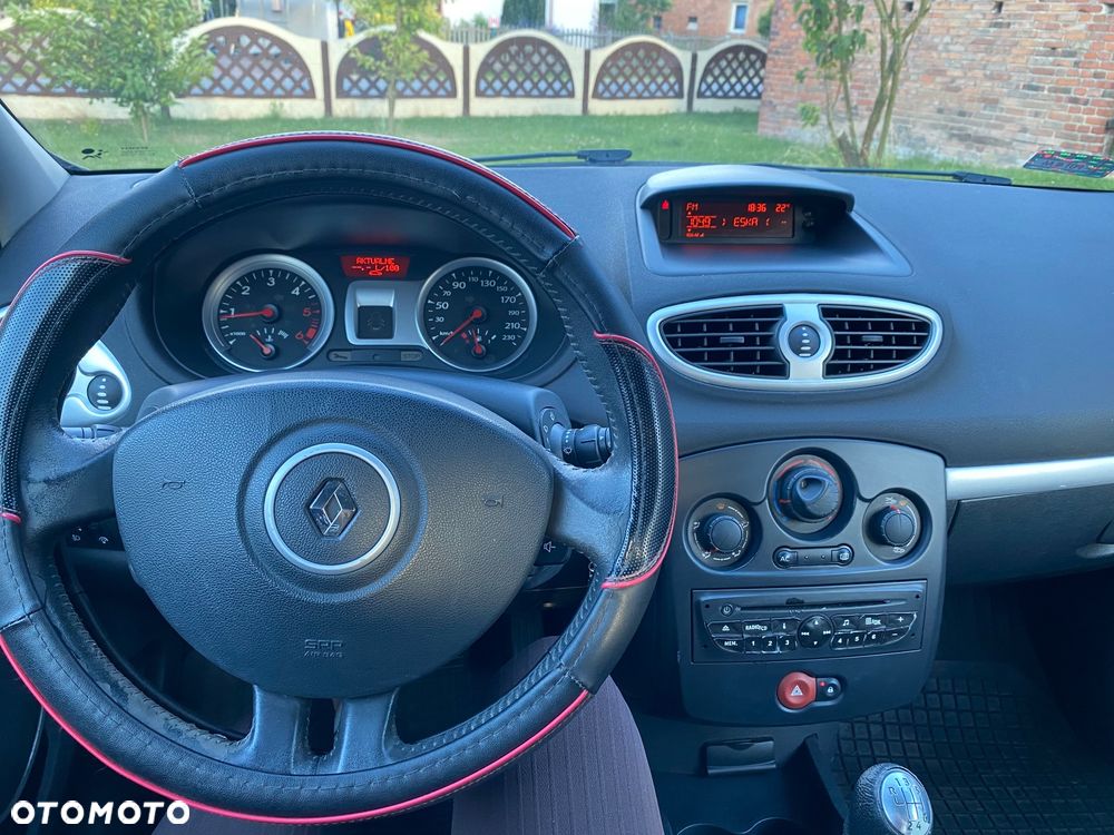 Renault Clio - 6