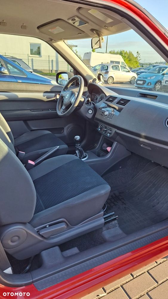 Suzuki Swift - 8