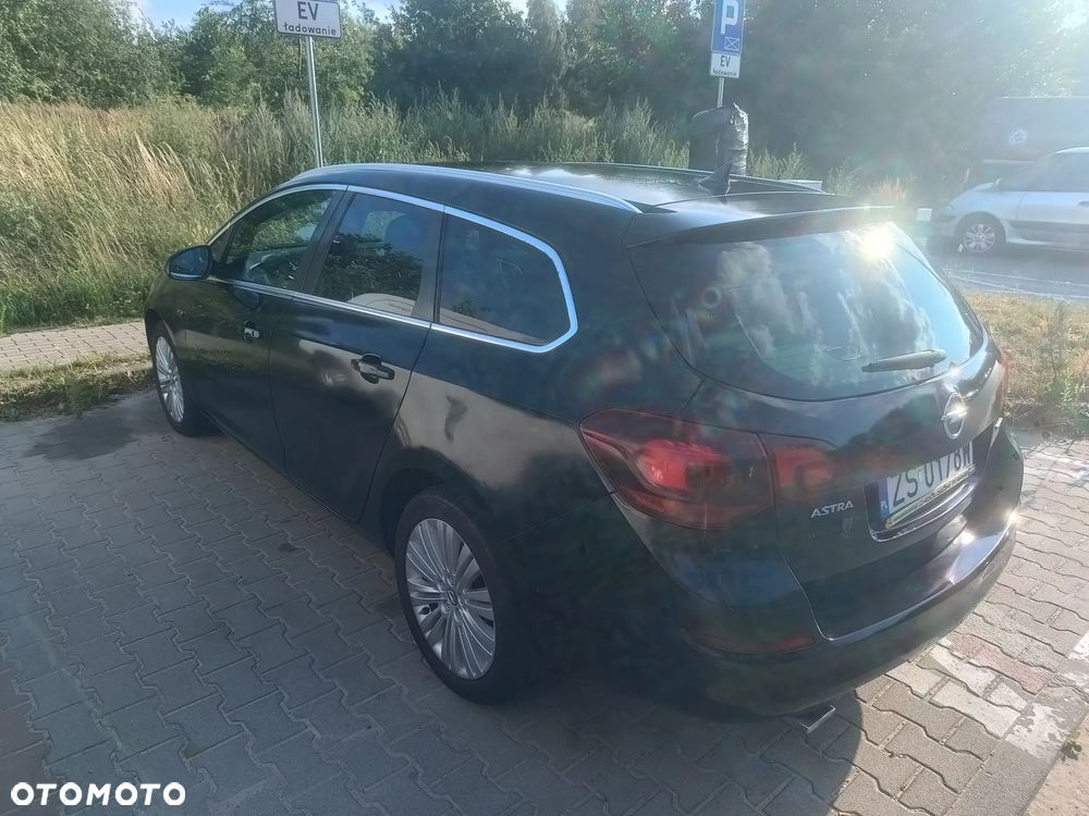 Opel Astra 1.4 T Cosmo - 3