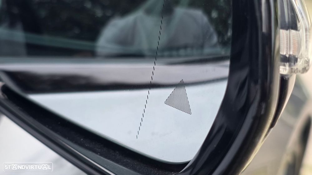 Mercedes-Benz E 220 d AMG Line - 23