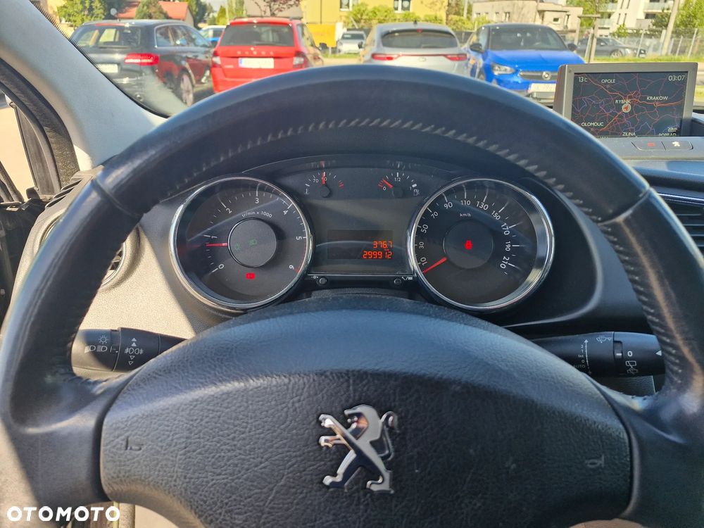 Peugeot 3008 1.6 BlueHDi Style S&S - 8