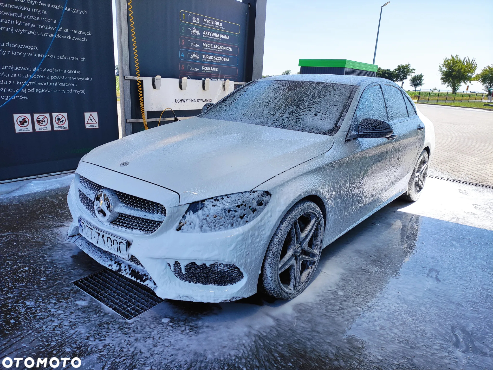 Mercedes-Benz Klasa C 300 9G-TRONIC AMG Line - 27