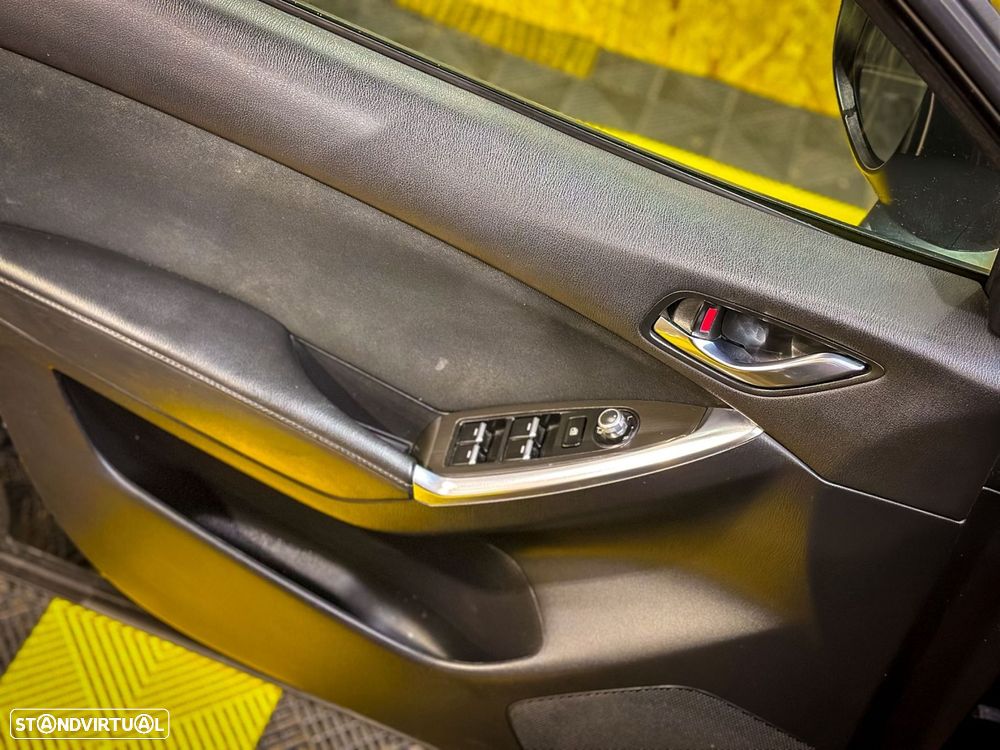 Mazda CX-5 2.2 D Essence - 36