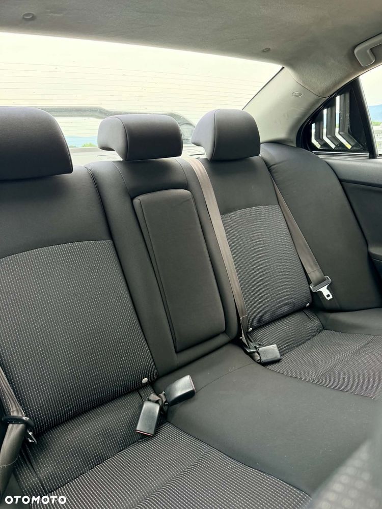 Mitsubishi Lancer - 30