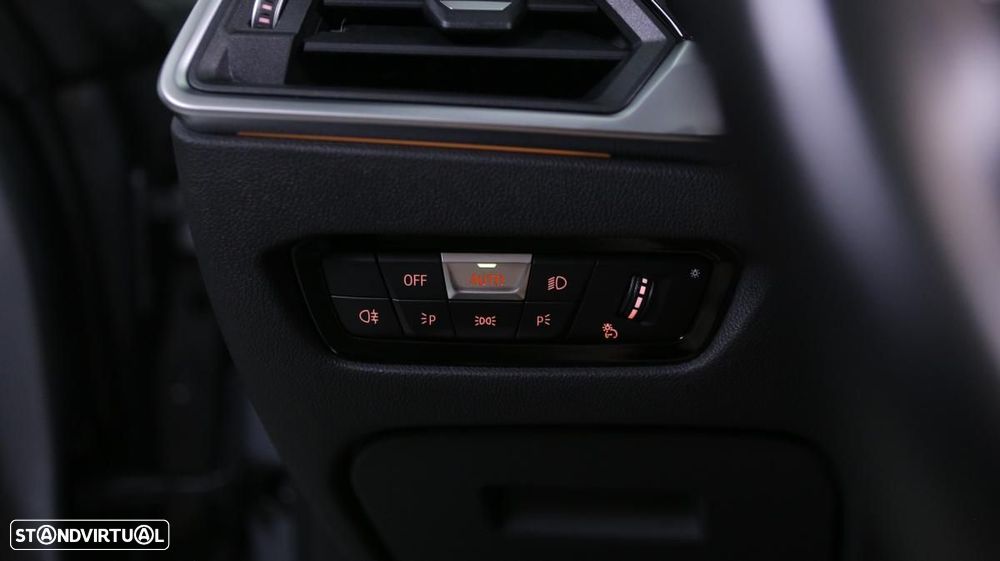 BMW M4 Competition xDrive - 12