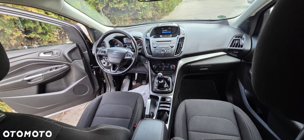 Ford Kuga 1.5 EcoBoost 2x4 Cool & Connect - 29