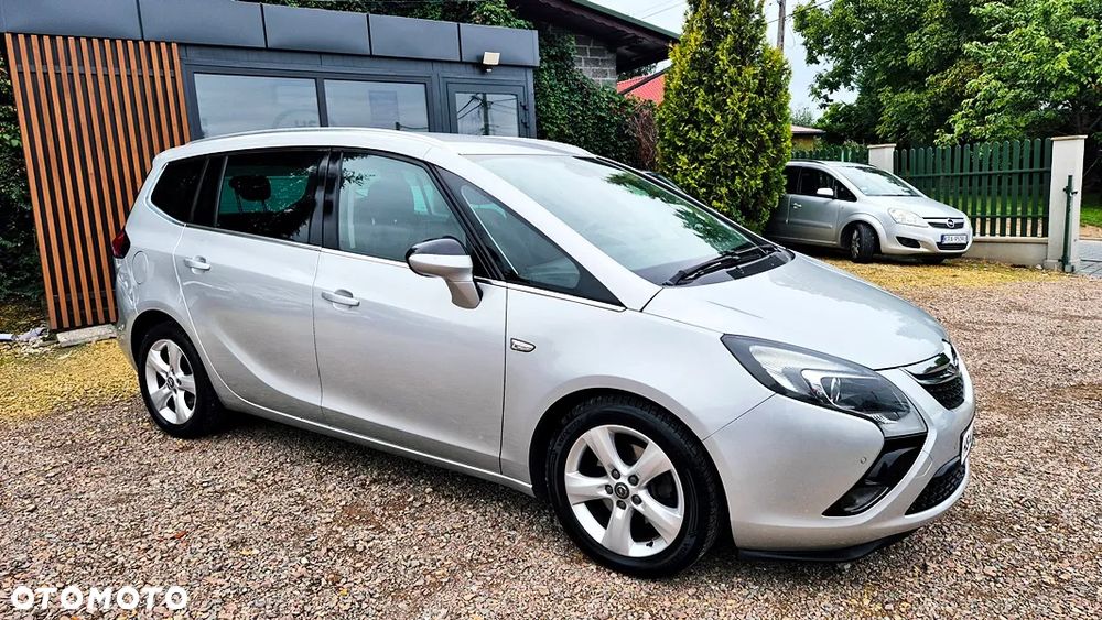 Opel Zafira 1.4 T Cosmo EU6 - 9